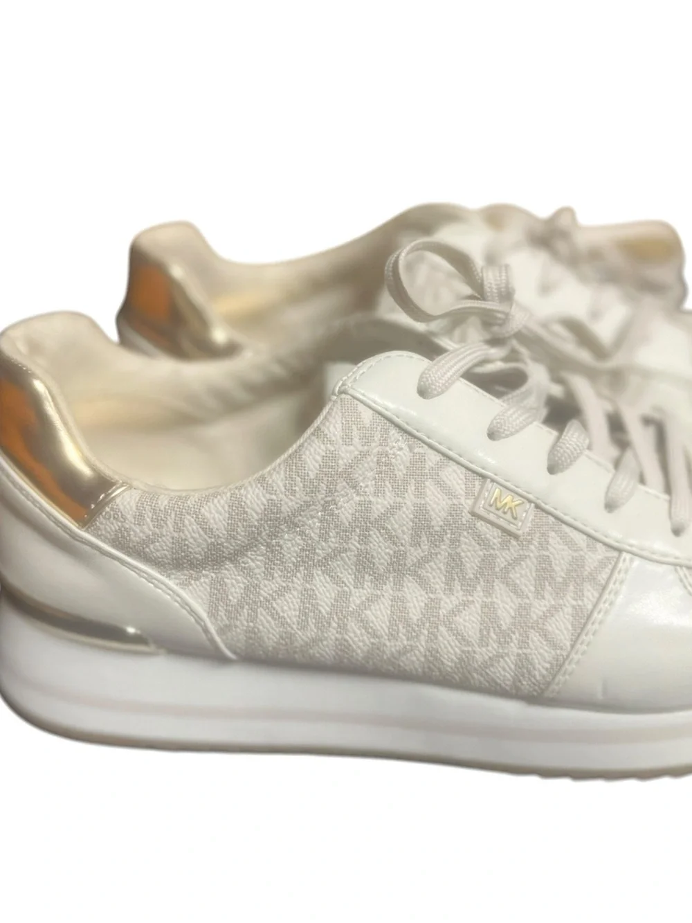 Michael Kors Women's Monique Trainer Lace-Up Sneakers Cream Logo Gold SZ. 10